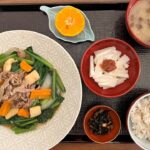 【糖尿病の食事】イカと豚肉の野菜炒め。身体に良い！ネバネバ食品 糖尿病患者が血糖値改善の食事・レシピ・献立・作り方を紹介。HbA1cの数値を良くしたい。