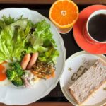 【糖尿病の食事】ウィンナー&卵焼きのサラダ、オレンジを添えて。糖尿病、お弁当は買わずに作る 糖尿病患者が血糖値改善の食事・レシピ・献立・作り方を紹介。HbA1cの数値を良くしたい。