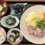 【糖尿病の食事】たっぷり野菜の冷しゃぶ、ピオーネを添えて。ある糖尿病患者さんのチートデー 糖尿病患者が血糖値改善の食事・レシピ・献立・作り方を紹介。HbA1cの数値を良くしたい。