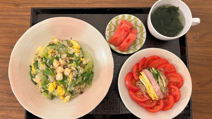 【糖尿病の食事】えびレタス炒飯&トマトたっぷりサラダ。お祝い品にグラスが人気？糖尿病患者が血糖値改善の食事・レシピ・献立・作り方を紹介。HbA1cの数値を良くしたい。