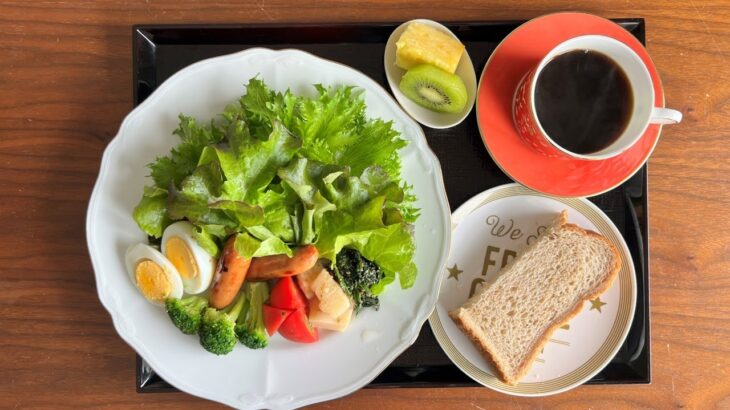 【糖尿病の食事】ウィンナー&竹の子のサラダ。運動効果は食事前？食後？ 糖尿病患者が血糖値改善の食事・レシピ・献立・作り方を紹介。HbA1cの数値を良くしたい。