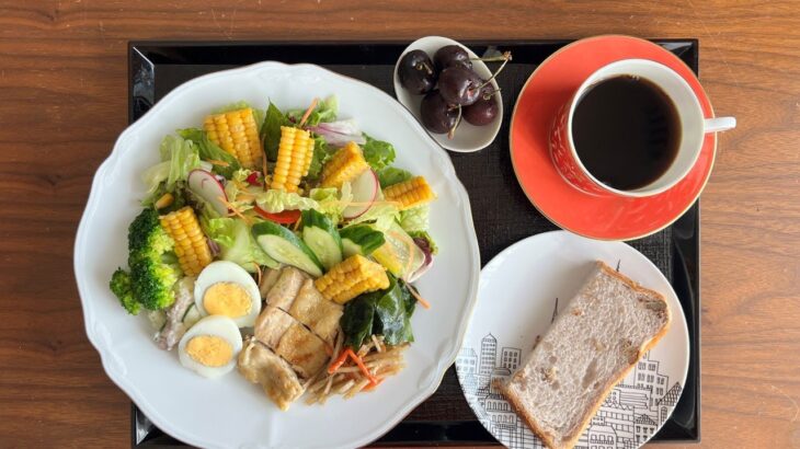 【糖尿病の食事】グリルチキン&とうもろこしのサラダ。100歳の義父！しっかり食べる 糖尿病患者が血糖値改善の食事・レシピ・献立・作り方を紹介。HbA1cの数値を良くしたい。