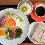 【糖尿病の食事】ミンチ直焼きハンバーグ&目玉焼きのサラダ➕おやつ。体重減らずにHbA1c改善！