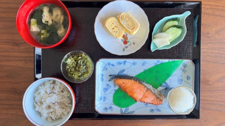 【糖尿病の食事】シャケの塩焼き&だし巻き玉子、ぬか漬けを添えて。とにかく三食！無理はしない