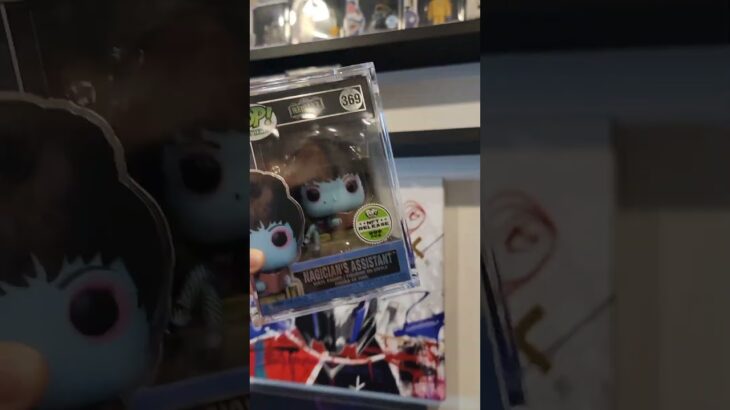 Unboxing my Beetlejuice Magician’s Assistant NFT Funko from Must Love Pops #funko #beetlejuice #nerd