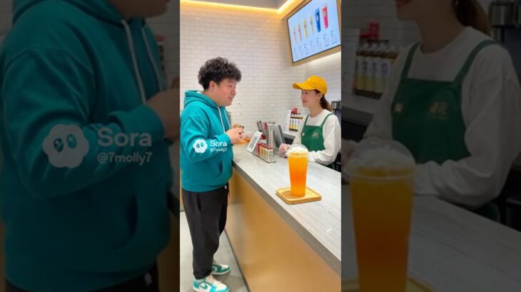 店員關心客人糖尿病問題。