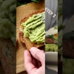 糖尿病食譜 – 牛油果蛋白多士