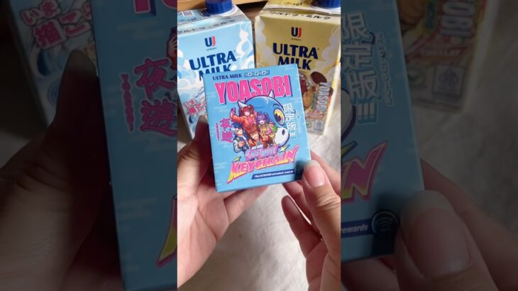 Ultramilk x yoasobi keychain nft. Yuk koleksi juga #ultramilk #yoasobi #keychain #blindbox #unboxing